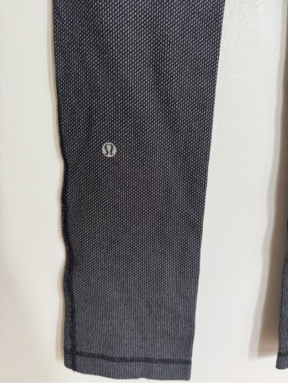 Lululemon - Skinny Will Pant - Diamond Dot Black and White - roll down waist - Picture 8 of 8